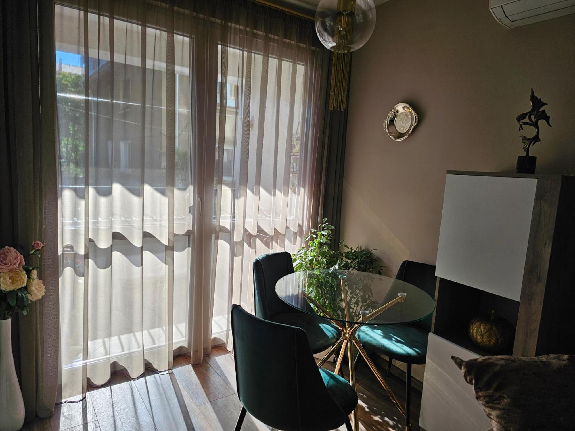 Bright Inn - Holiday & Business Apartment Софія Екстер'єр фото