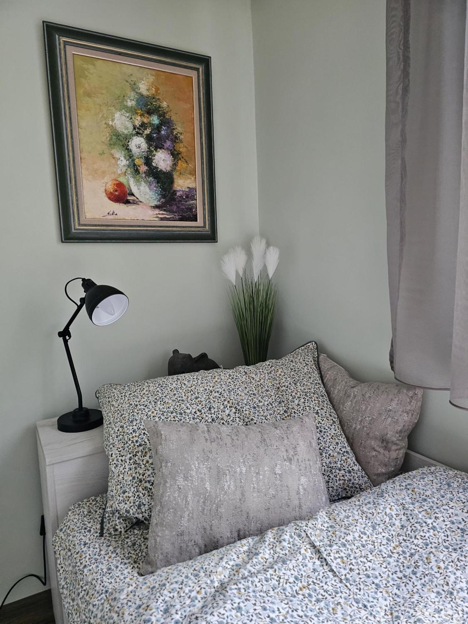 Bright Inn - Holiday & Business Apartment Софія Екстер'єр фото