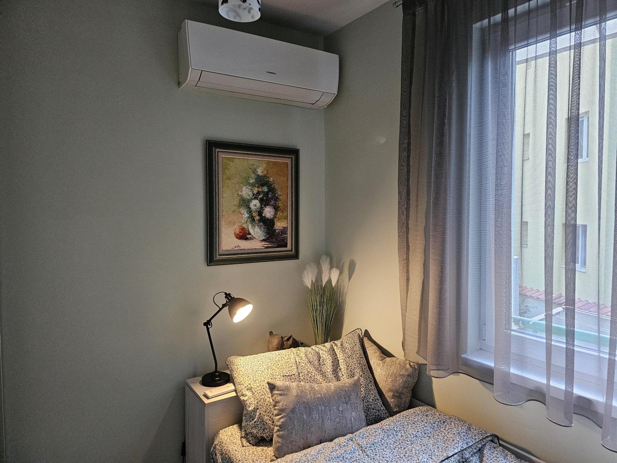 Bright Inn - Holiday & Business Apartment Софія Екстер'єр фото
