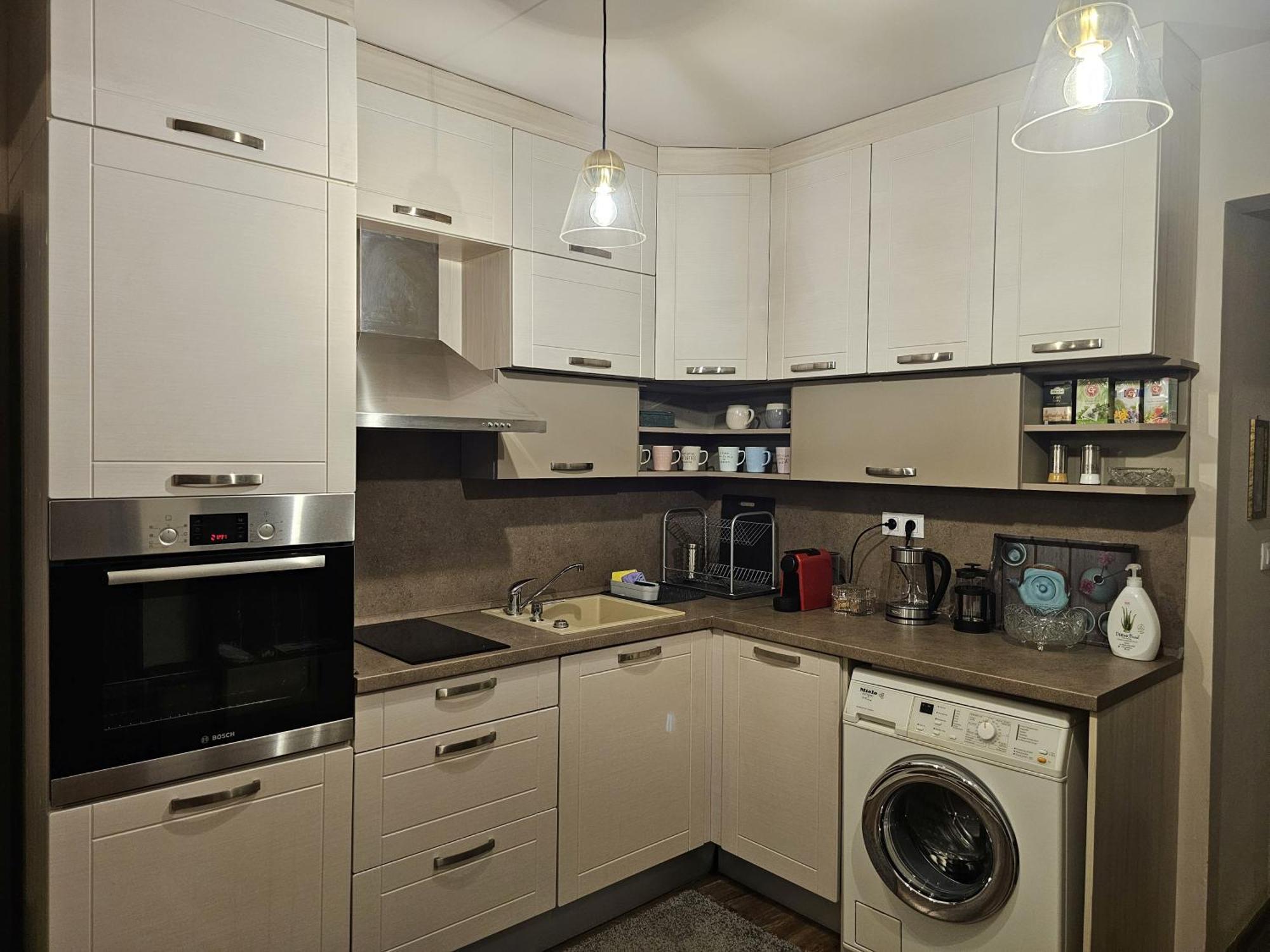 Bright Inn - Holiday & Business Apartment Софія Екстер'єр фото