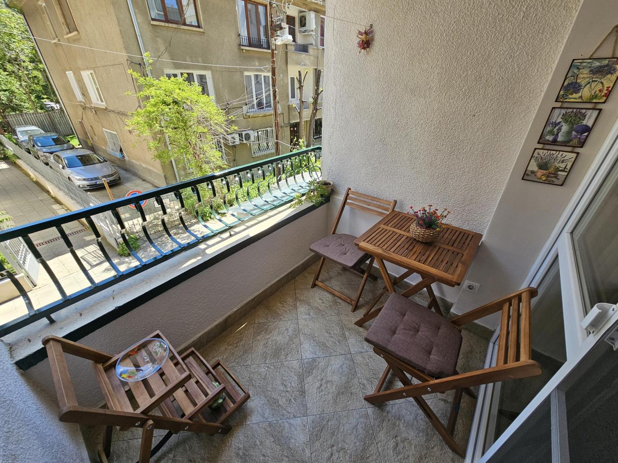 Bright Inn - Holiday & Business Apartment Софія Екстер'єр фото