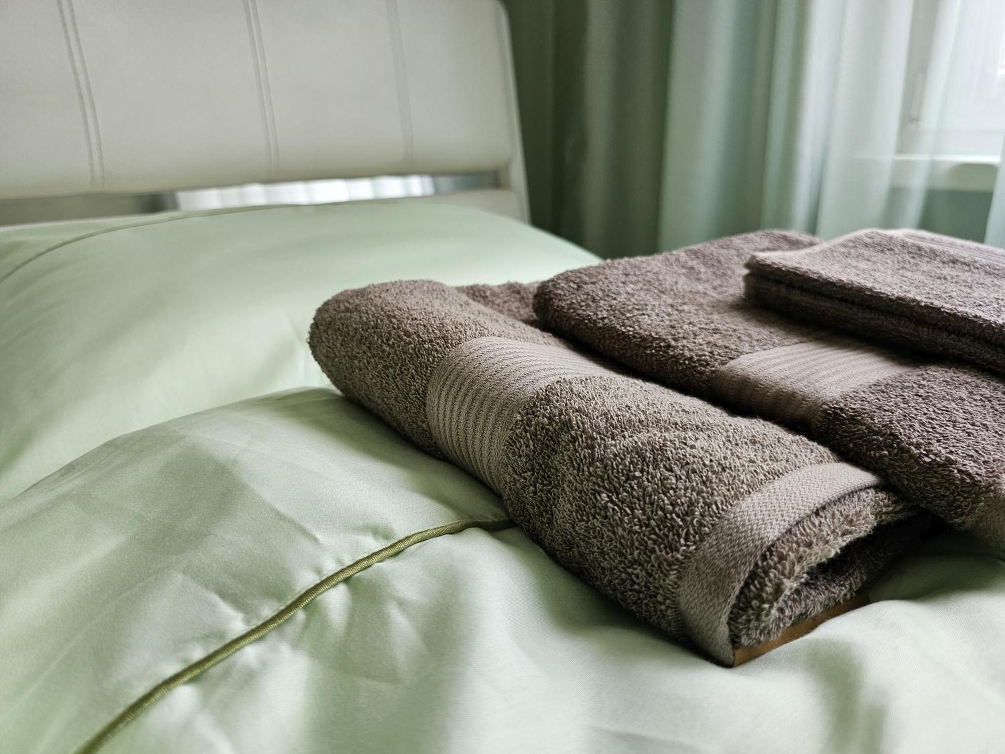 Bright Inn - Holiday & Business Apartment Софія Екстер'єр фото
