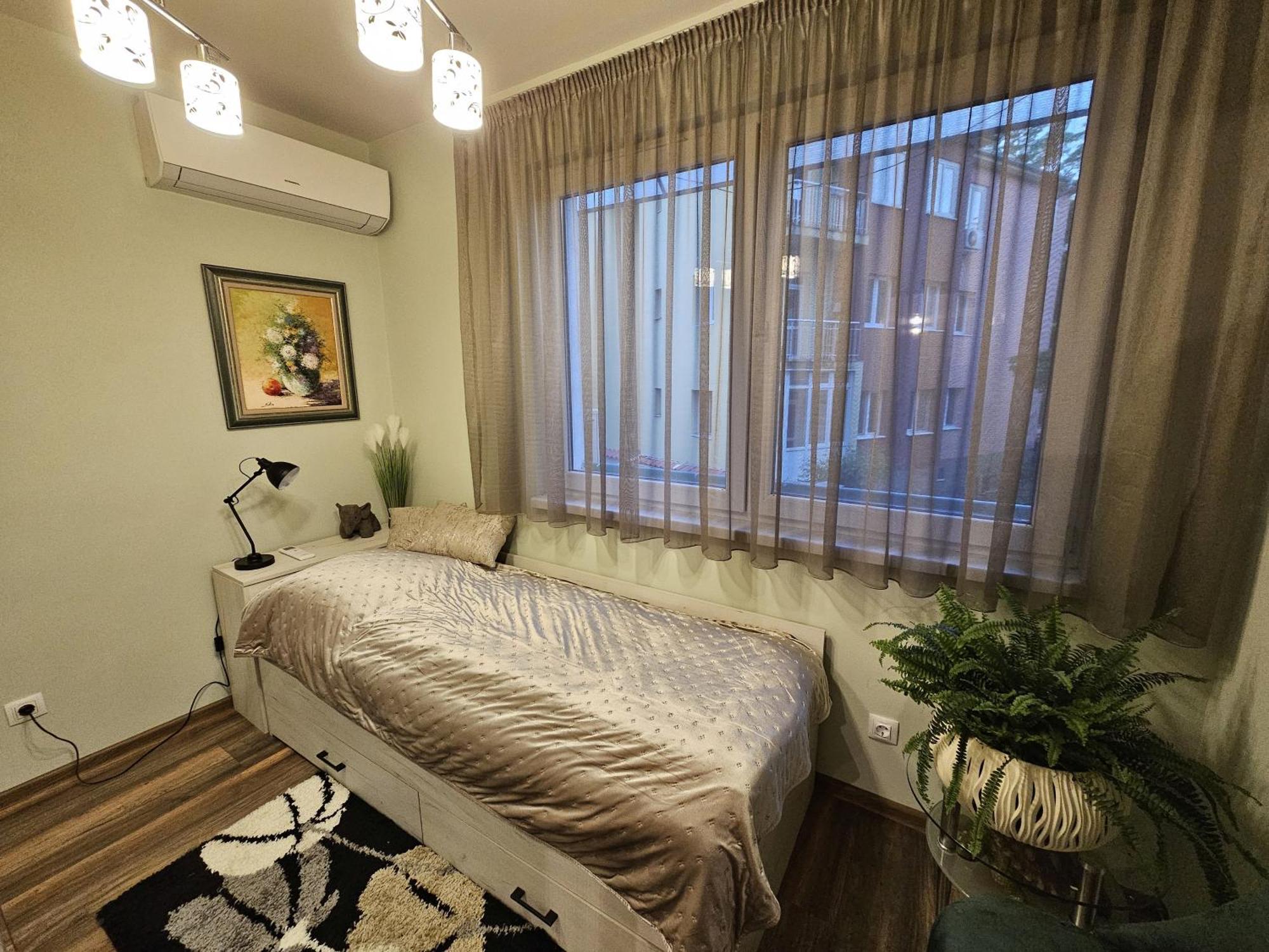 Bright Inn - Holiday & Business Apartment Софія Екстер'єр фото